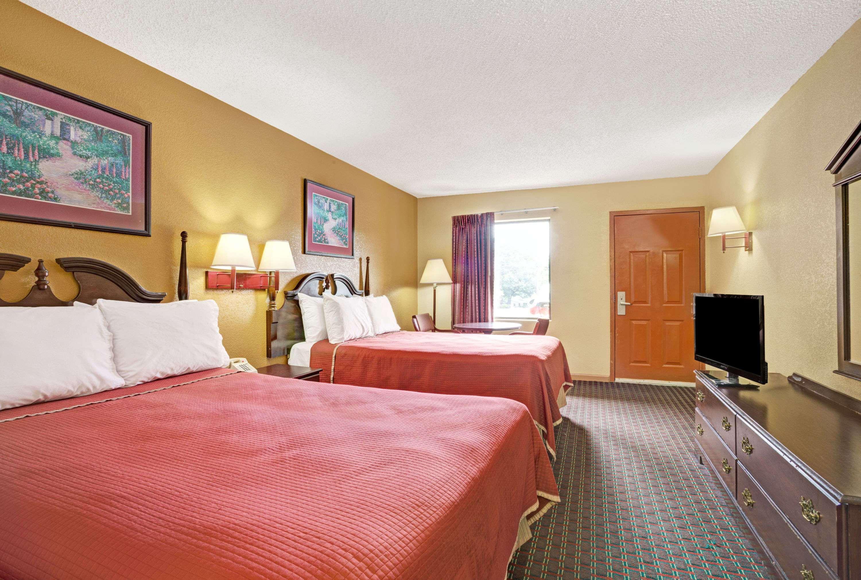 Hotel Travelodge By Wyndham Atlanta South *
